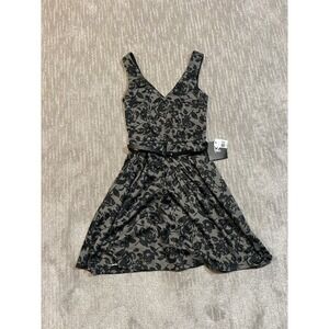 IZ Byer Size 1 sleeveless dress in a gray and black floral pattern w black belt